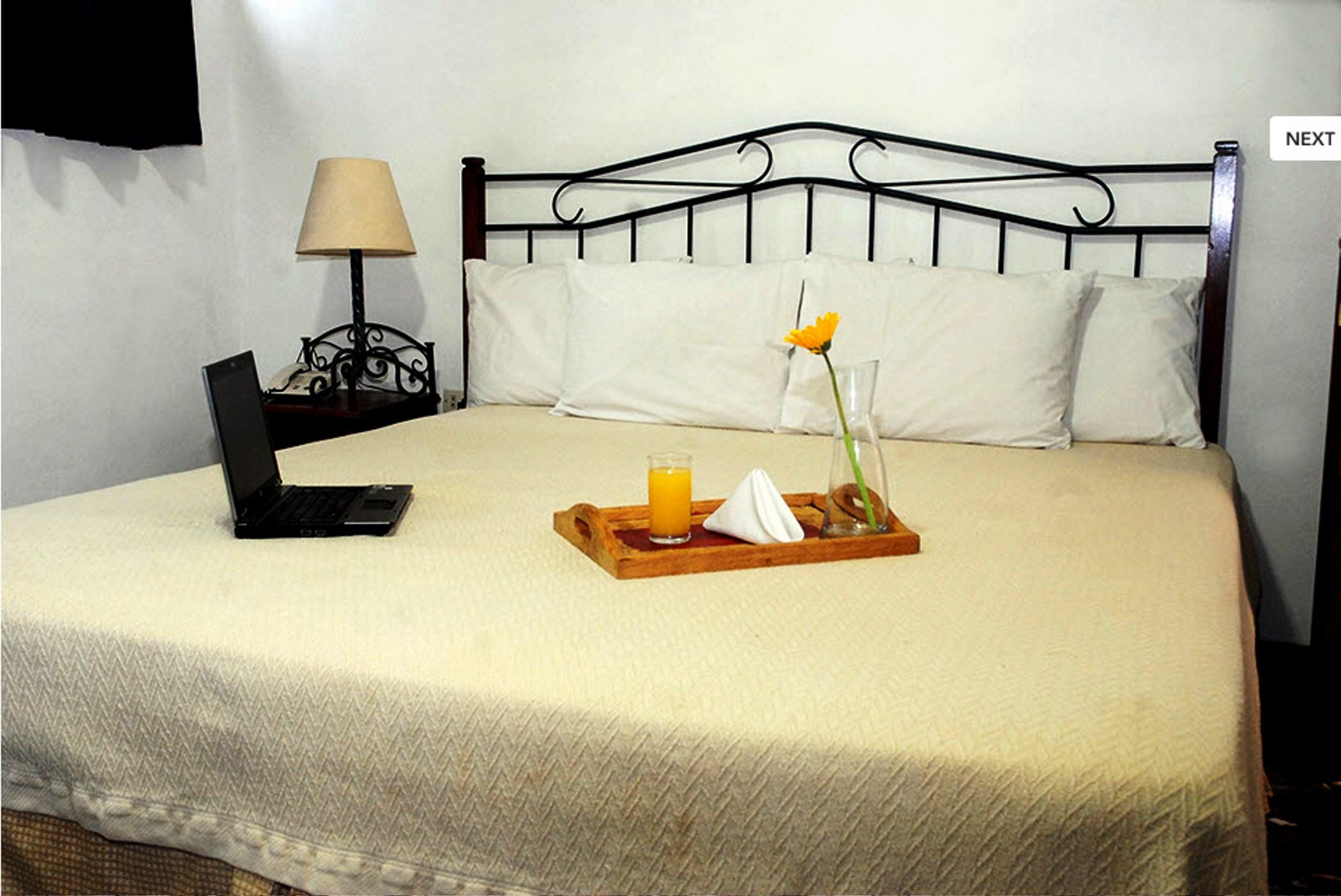 Antiguo Cuscatlán Hotel Santa Elena מראה חיצוני תמונה