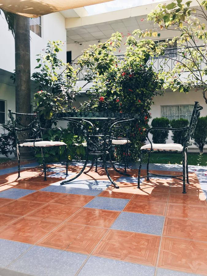 Antiguo Cuscatlán Hotel Santa Elena מראה חיצוני תמונה