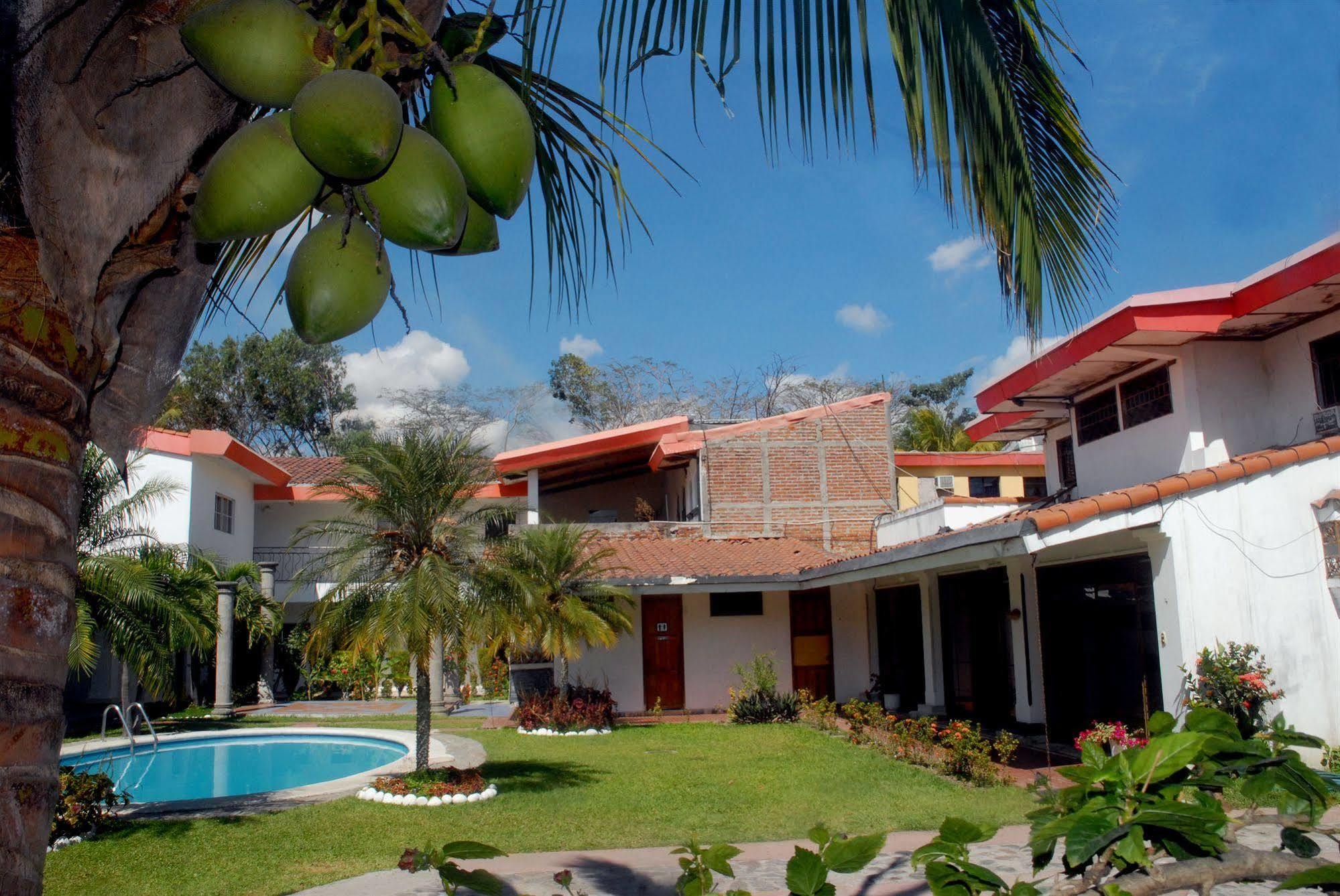 Antiguo Cuscatlán Hotel Santa Elena מראה חיצוני תמונה