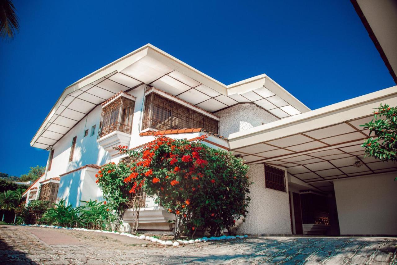 Antiguo Cuscatlán Hotel Santa Elena מראה חיצוני תמונה
